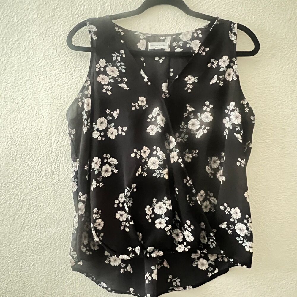 Grayson Threads Women's Floral Top Size L Navy Pink Green Boho Summer Blouse